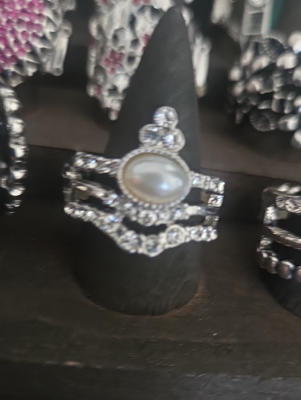 Paparazzi Pearl Rhinestine Ring NWOT
